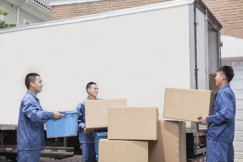 Investigation stage of a storage complaints procedure